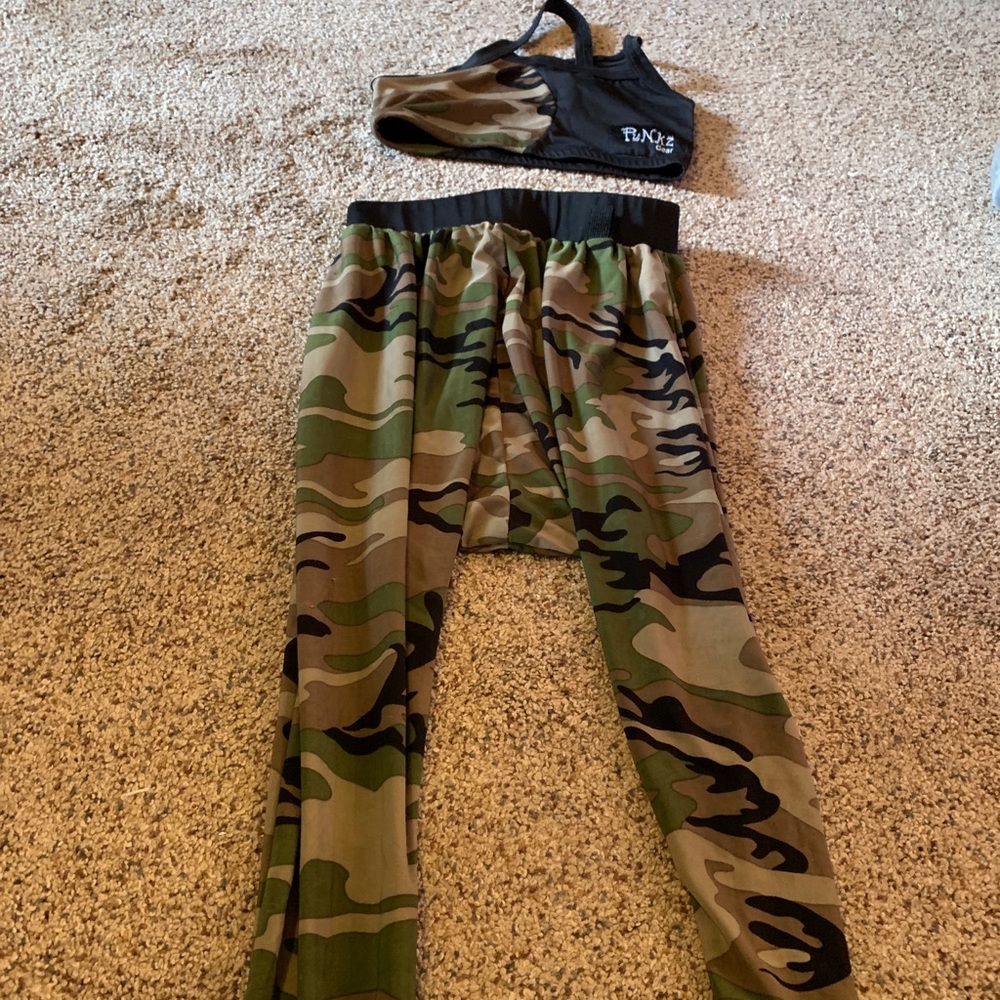 Punkz hip hop outfit